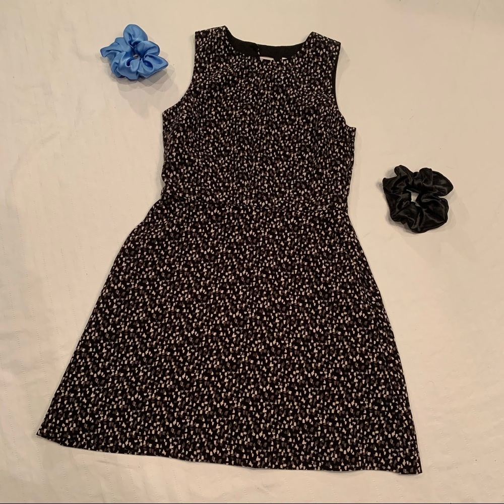 GAP spotted black white and grey dress